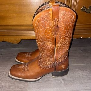 Ariat square toed boots